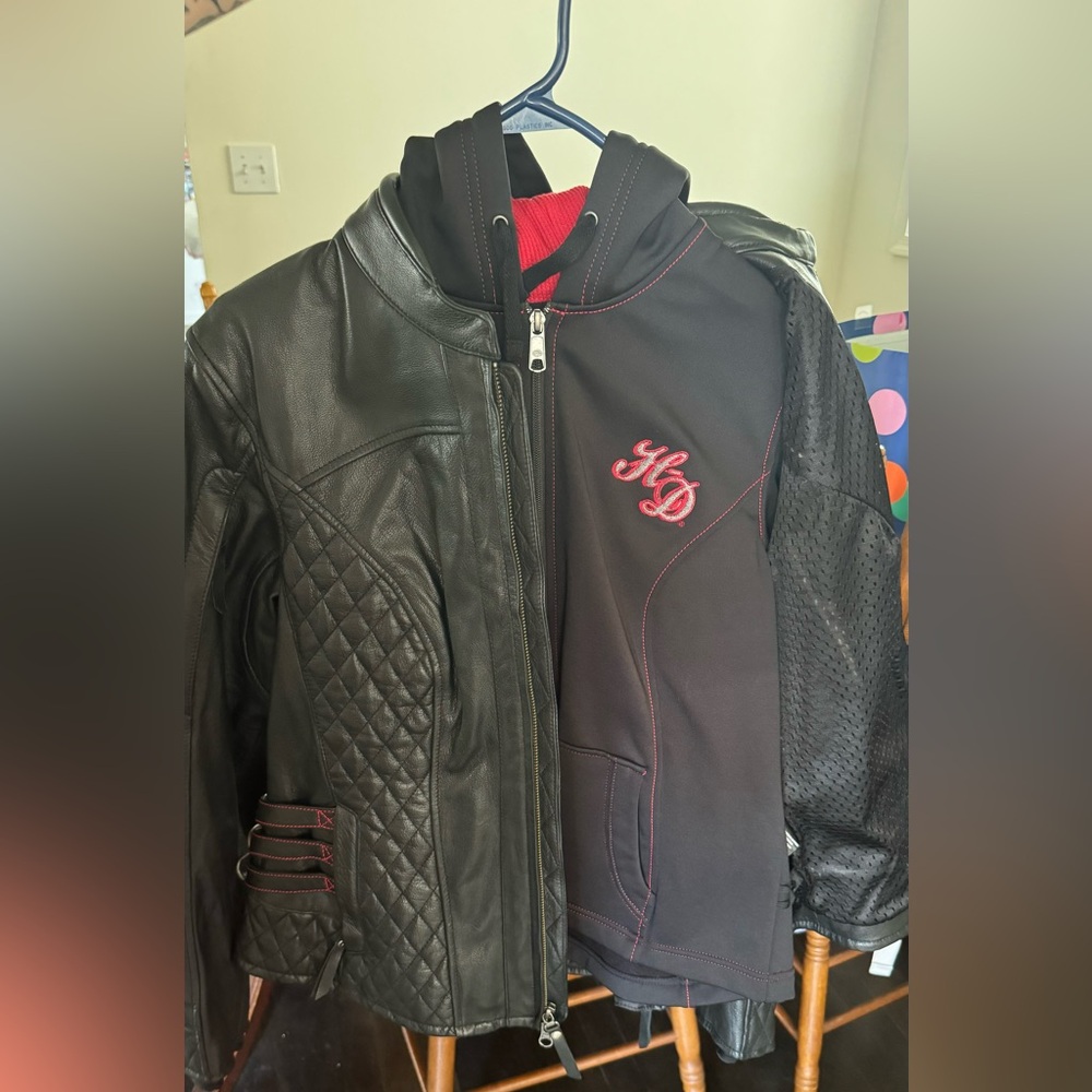 Woman’s large 3 in 1 leather jacket!